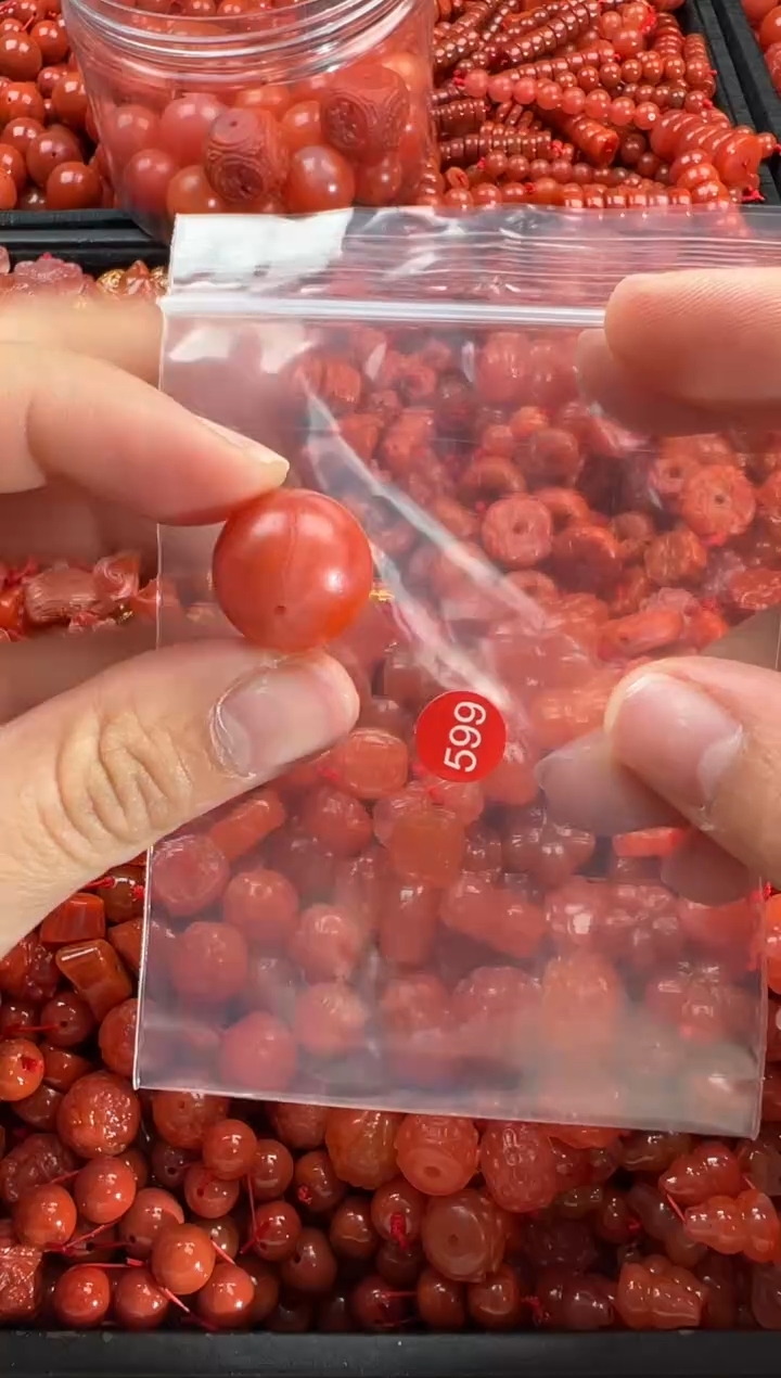 【闪购商品】南红玛瑙颈饰未镶嵌1