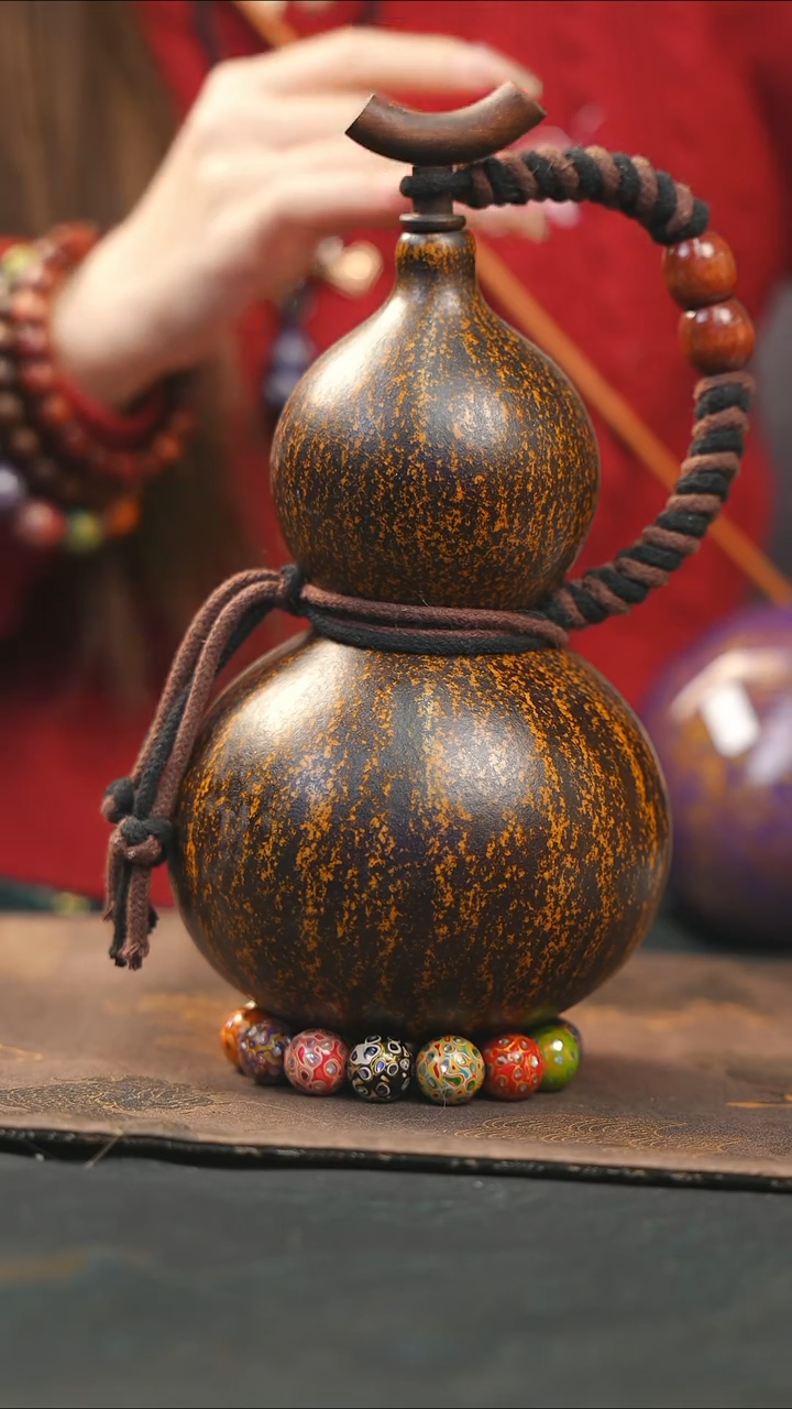 【闪购商品】WG169大漆酒葫芦不包手串及旋转底座