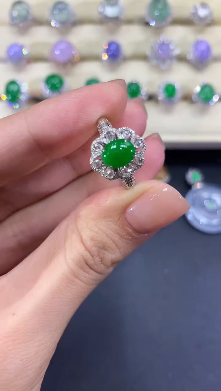 【闪购商品】翡翠18K金镶嵌戒指a158         