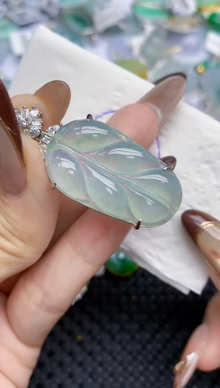 颈饰银S925镶嵌翡翠   天然翡翠A货  百元以上9米证书费自理