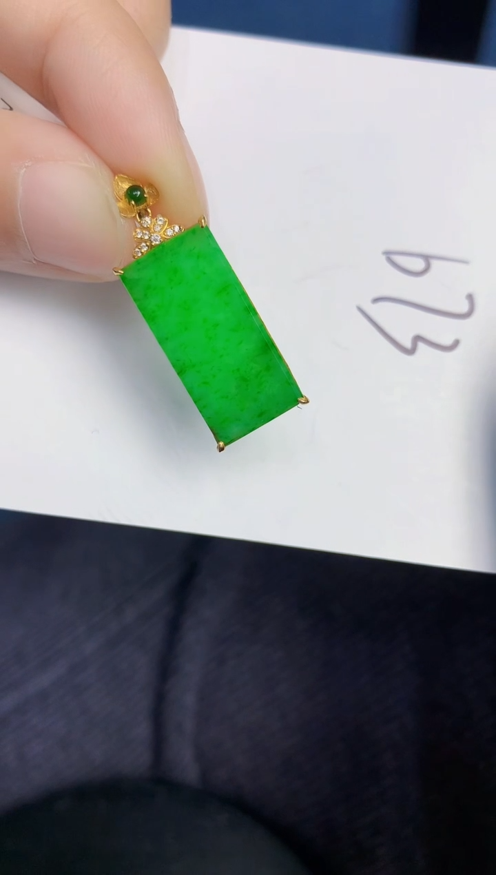 【闪购商品】翡翠颈饰18K金镶嵌000000000