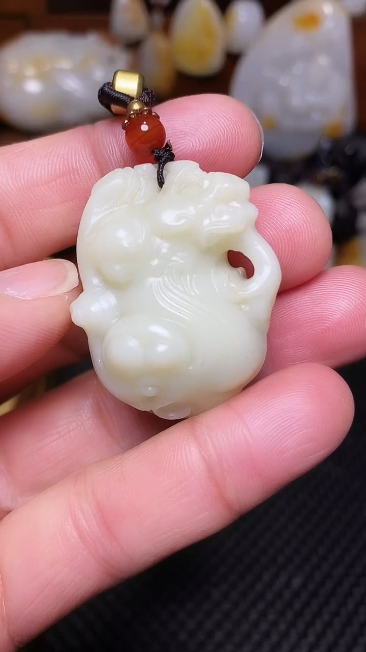 狂**铃天然玉石            