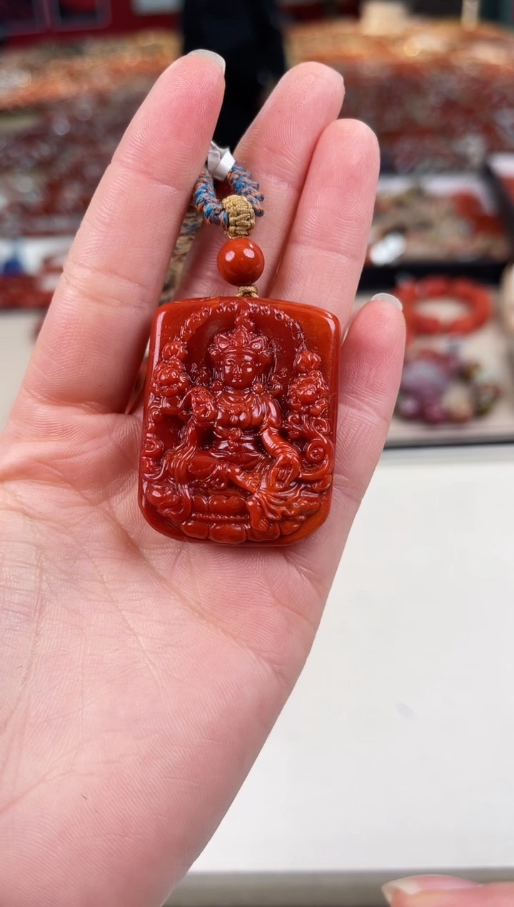 未镶嵌雕刻吊坠南红玛瑙（多样式发其一）