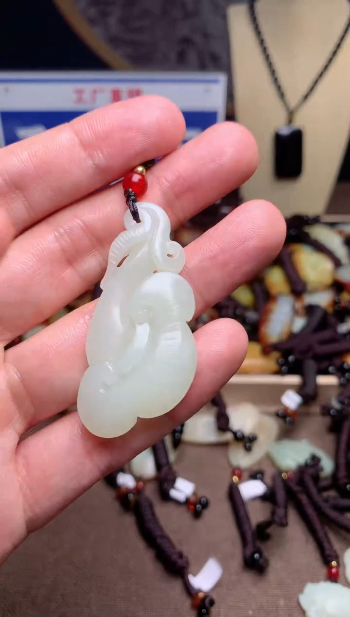 【闪购商品】和田玉颈饰未镶嵌1