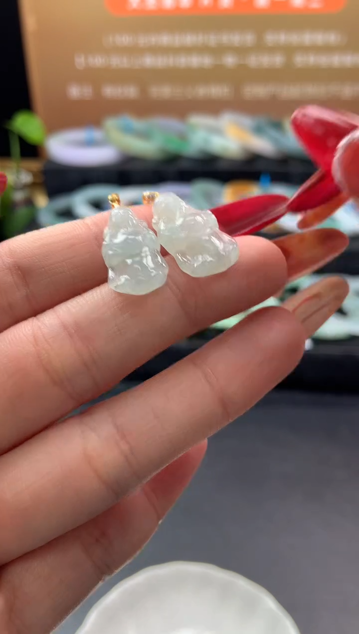 【闪购商品】翡翠颈饰18K金镶嵌财神-配皮绳