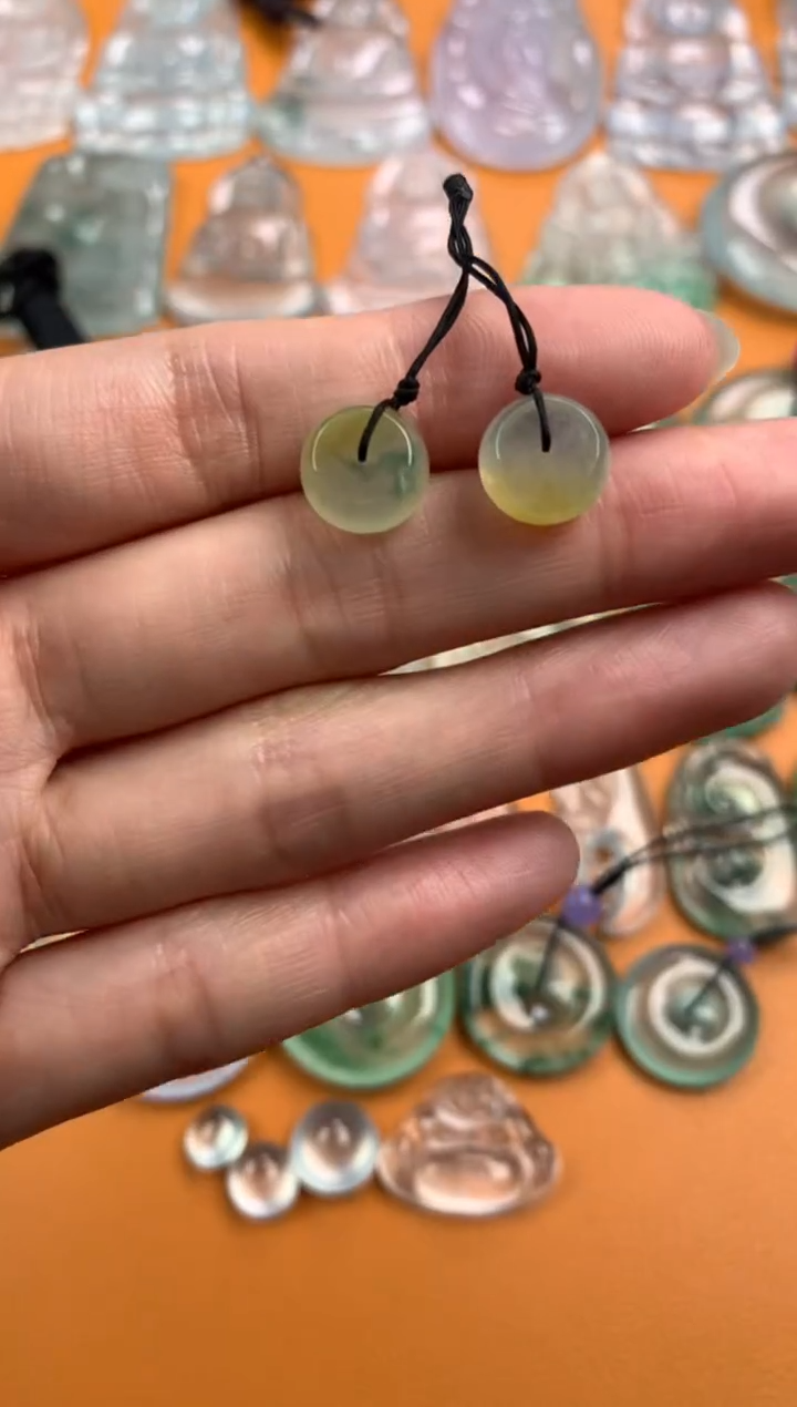 【闪购商品】翡翠颈饰未镶嵌9.8-5.6...