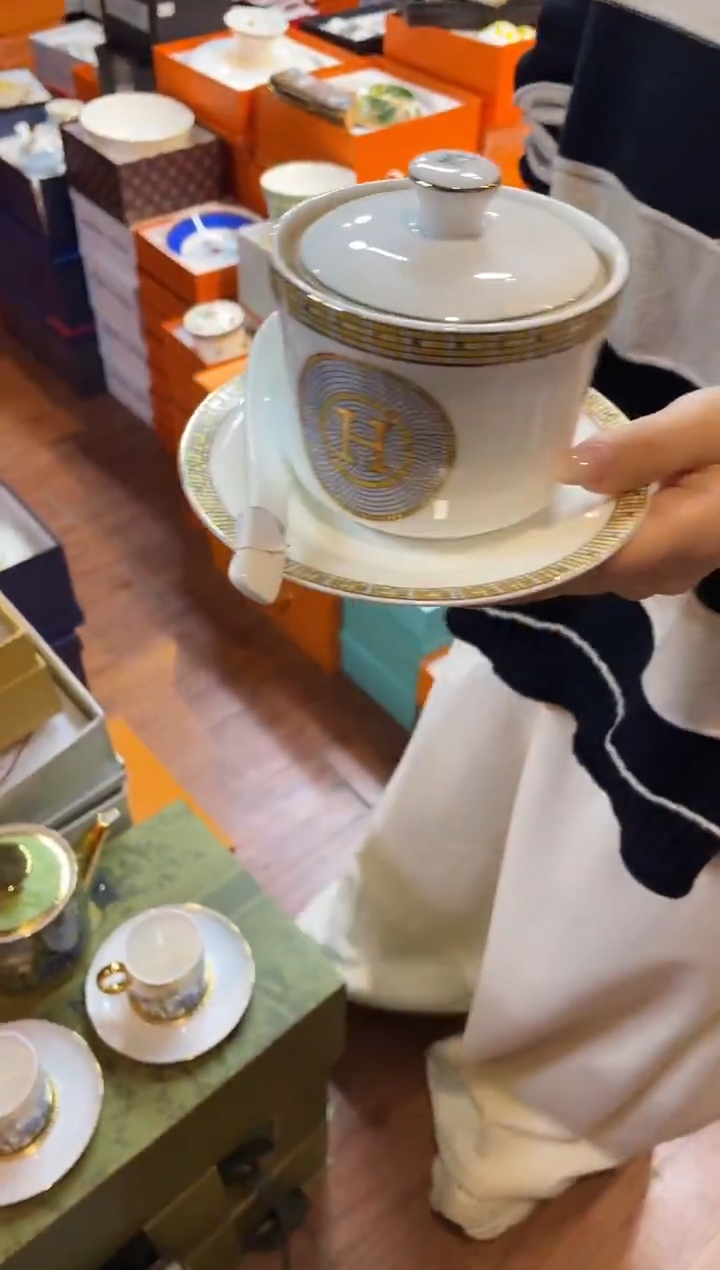 杯鸿辉家品牌瓷器，京东包邮！