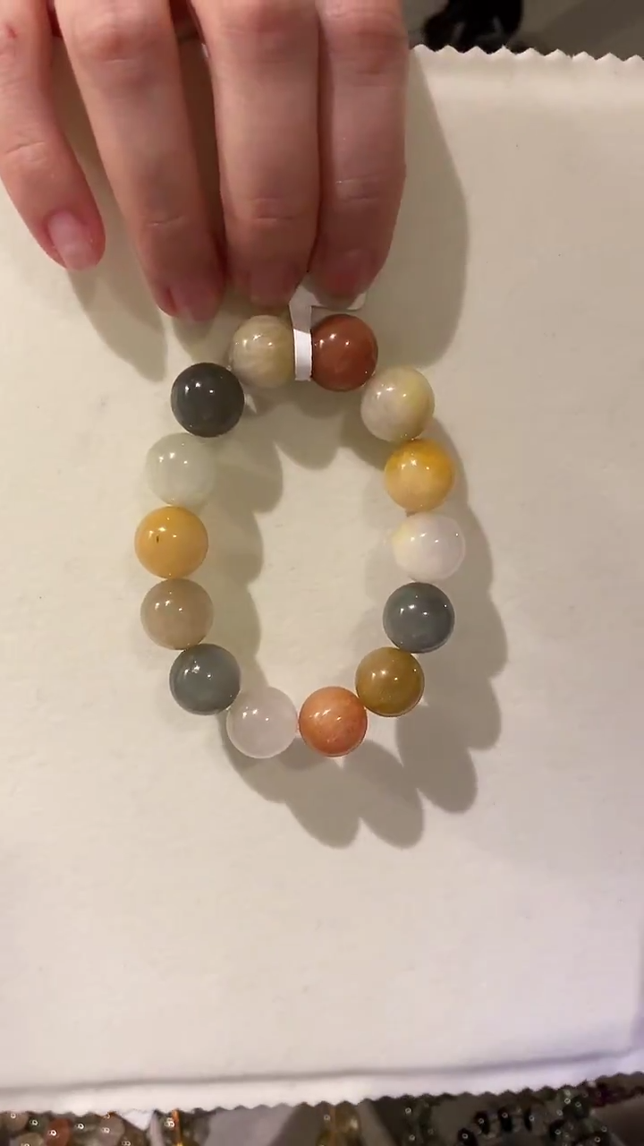 【闪购商品】水晶手链未镶嵌彩兔毛13.8mm