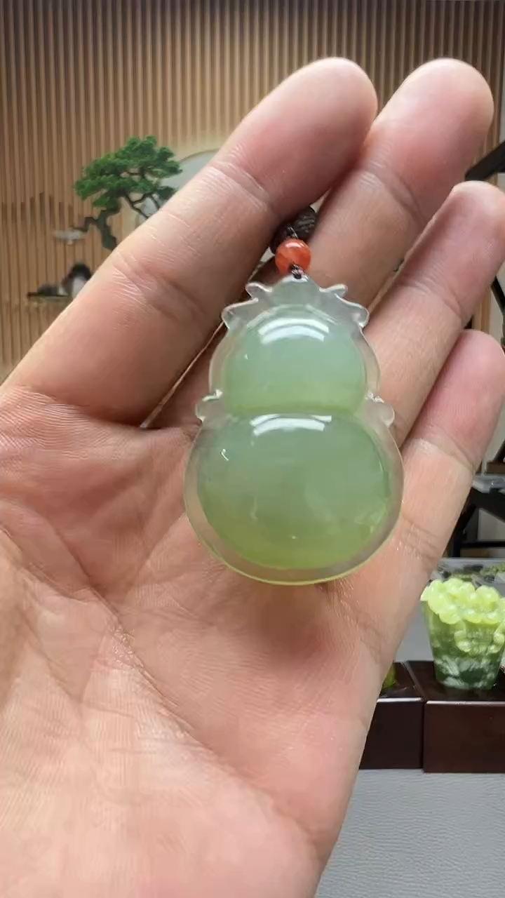 【闪购商品】蛇纹石玉颈饰未镶嵌天然玉石葫芦吊坠