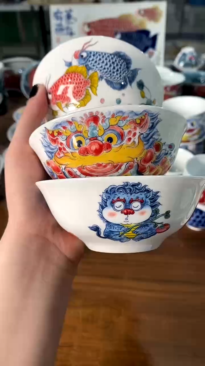 昨明仓库福利  汤碗