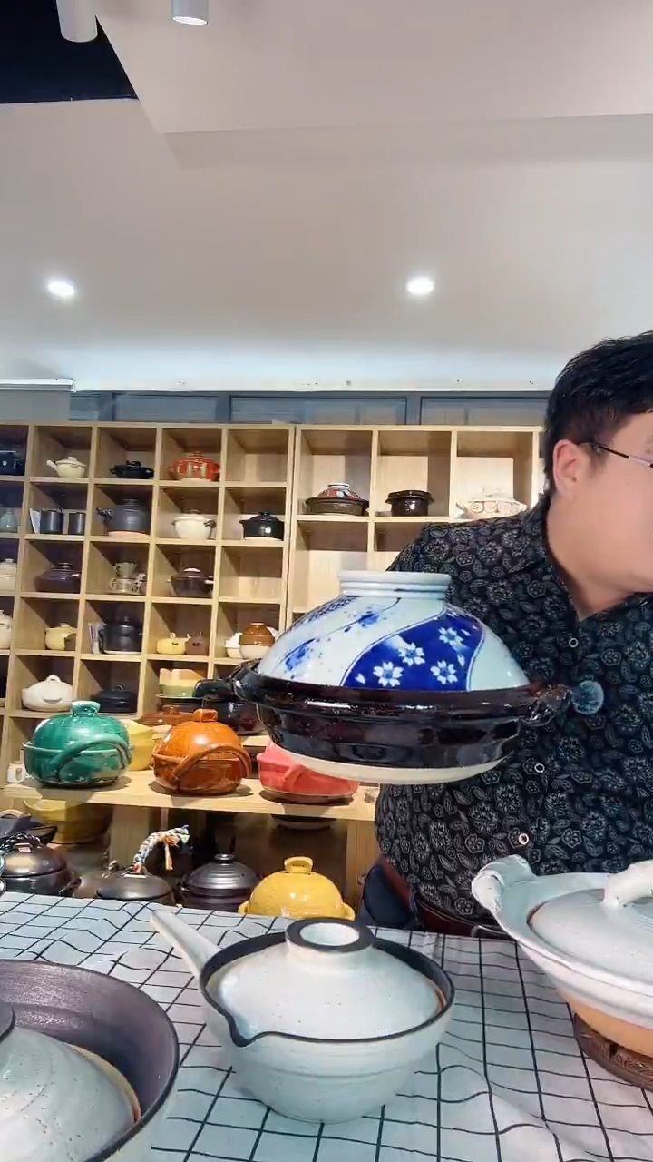 陶土有田烧塔吉锅