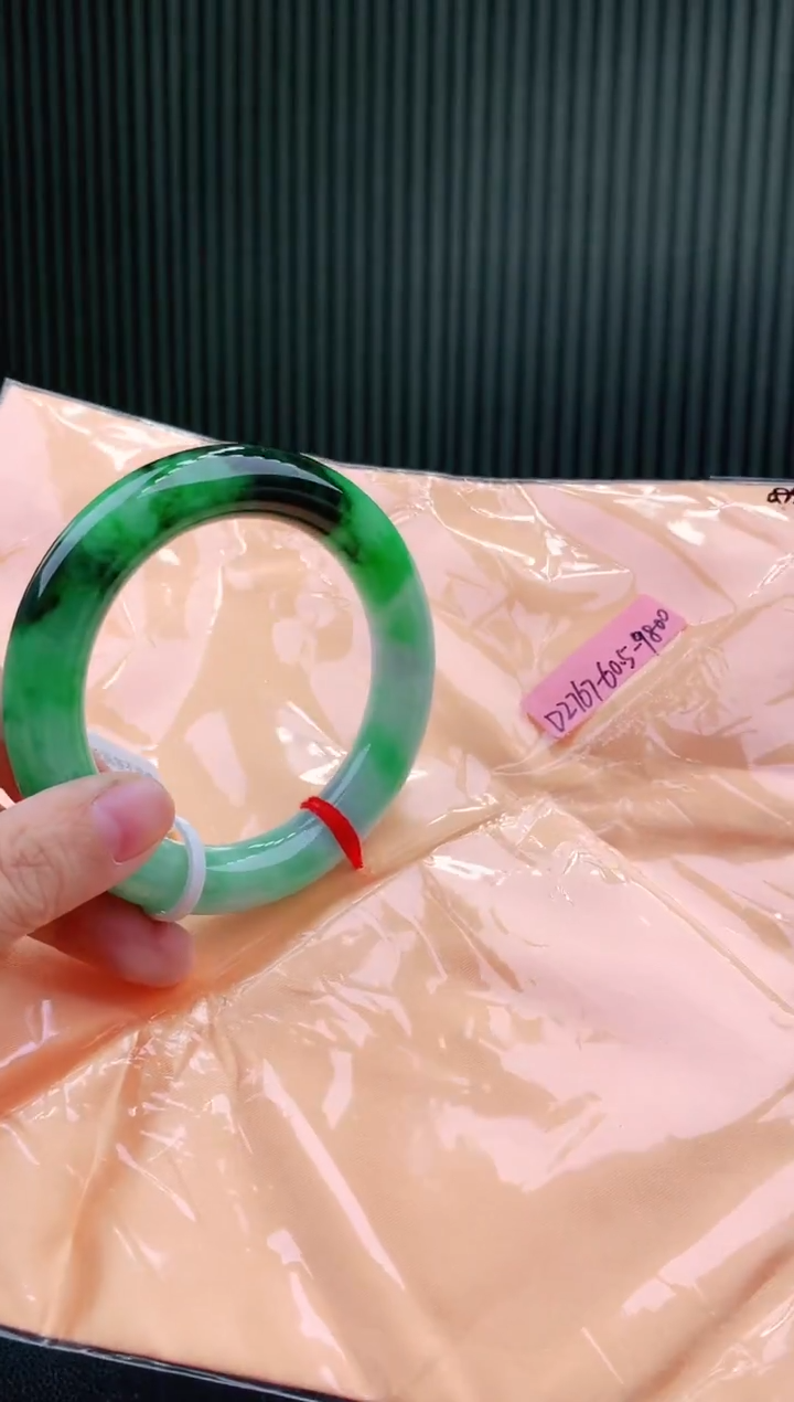 未镶嵌手镯翡翠60+