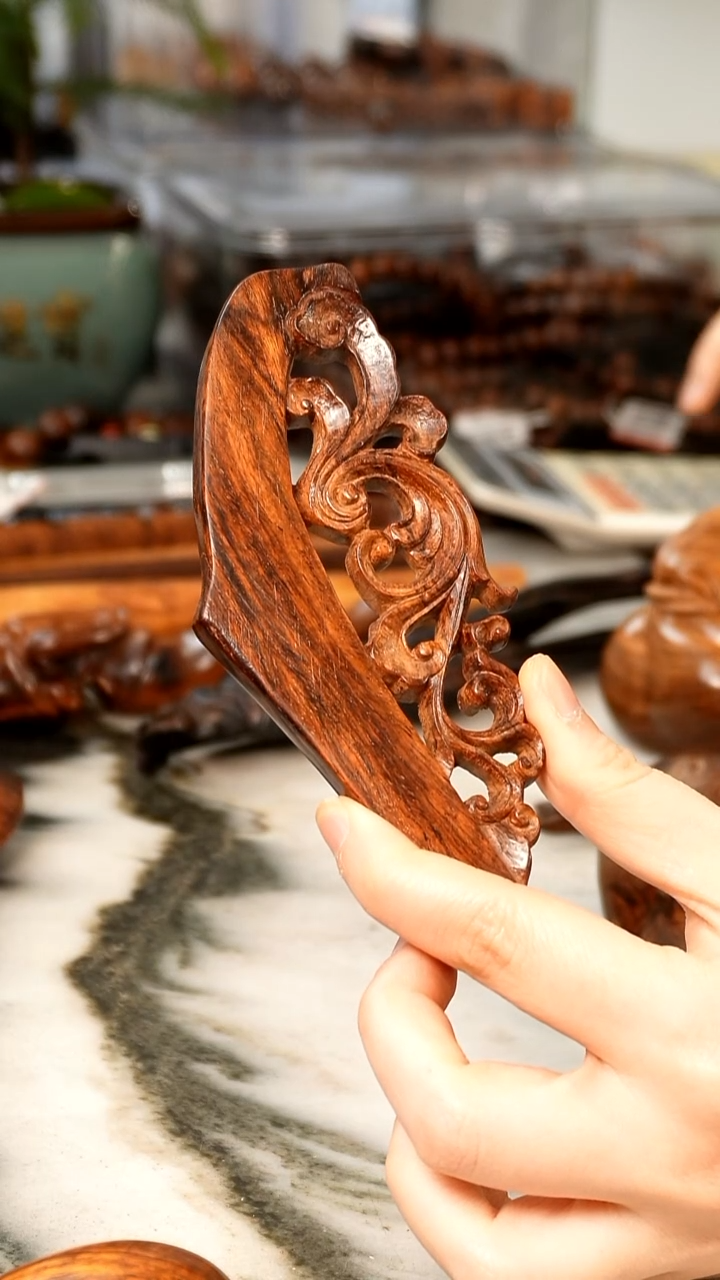 黄花梨/降香黄檀掰***果海黄紫油梨花器玩料