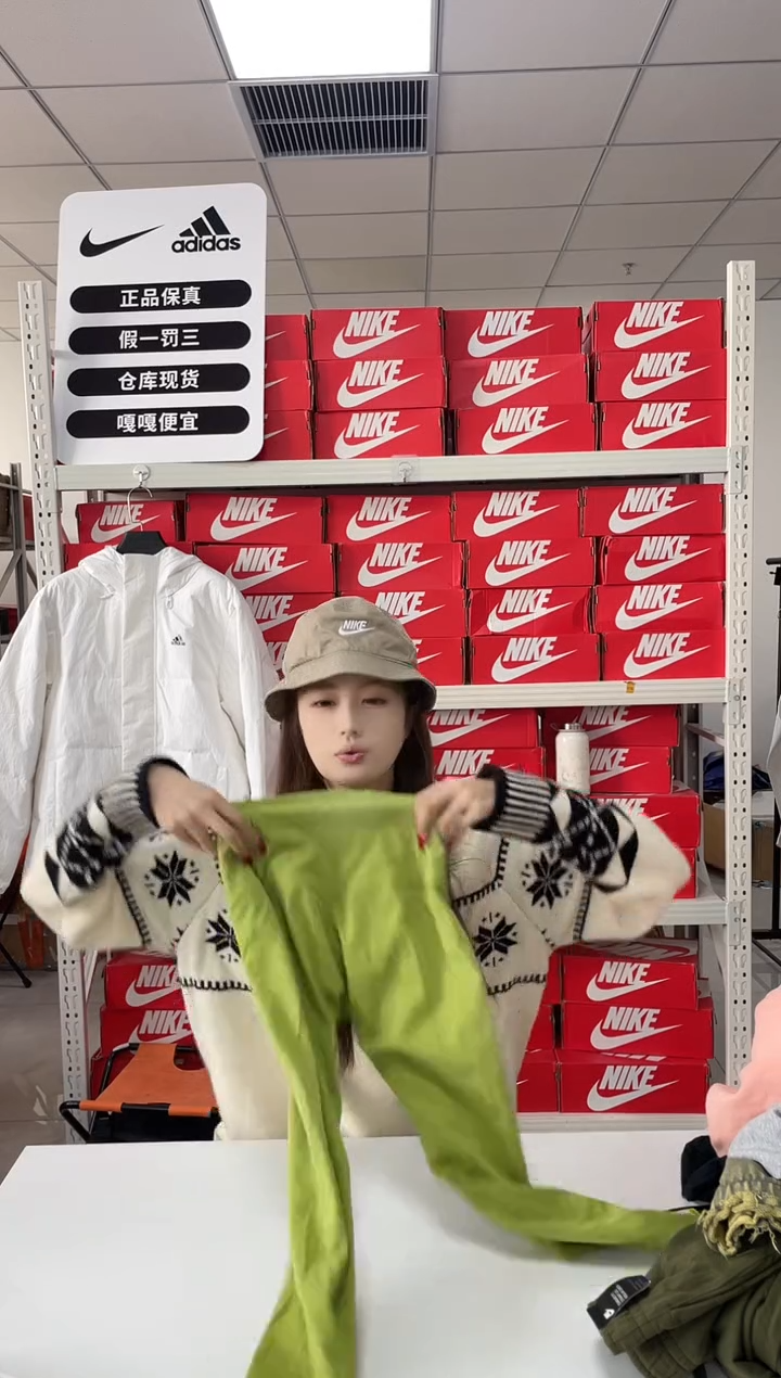 编码707  尺码s  胸围衣长  正品直播间过款