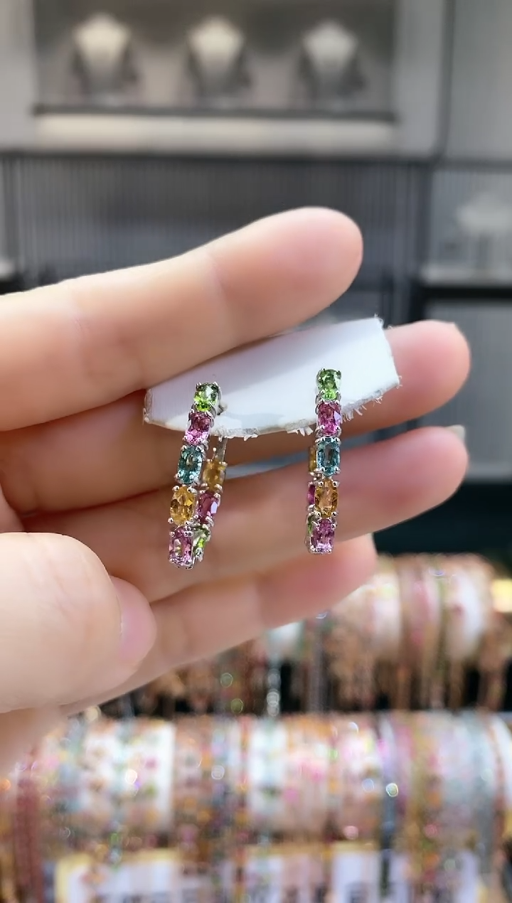 银S925镶嵌耳扣碧玺6666666666