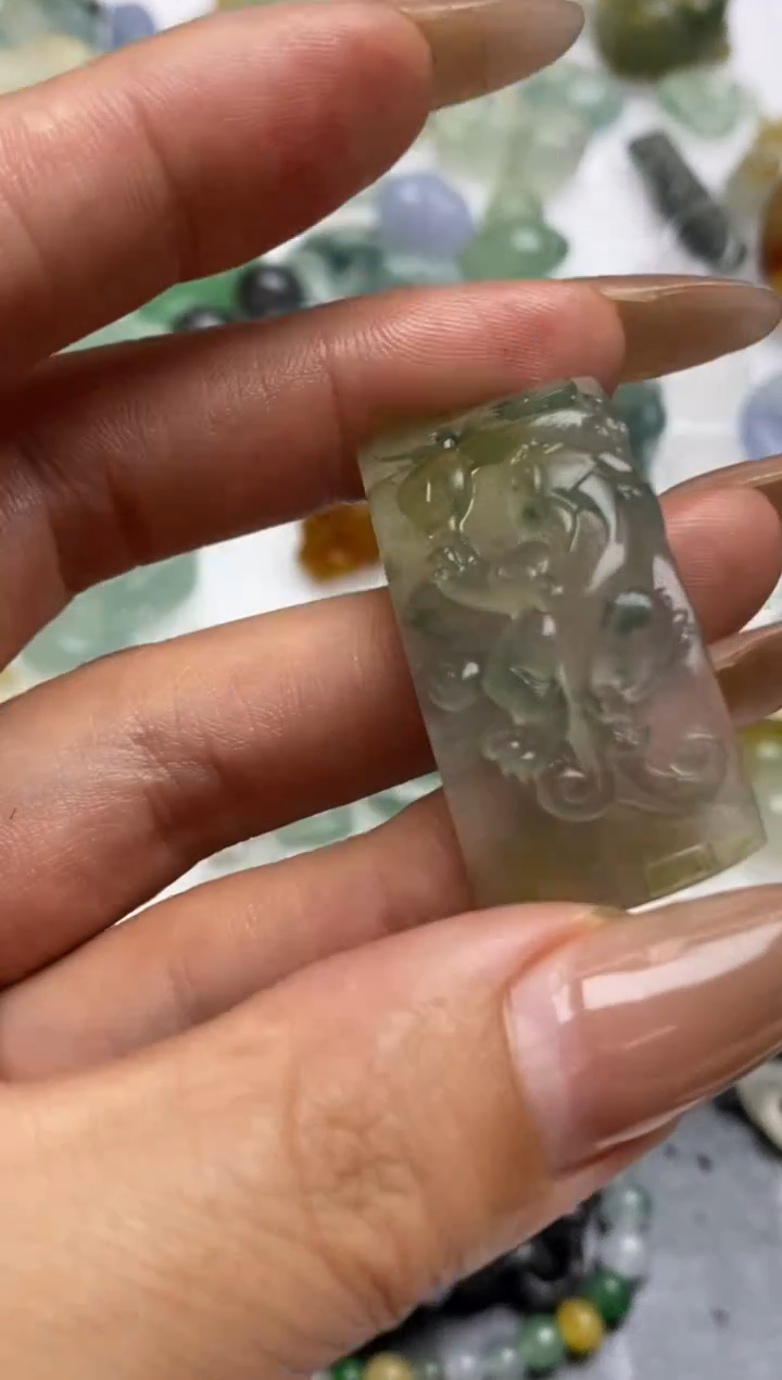 定制翡翠未镶嵌翡翠毛货~