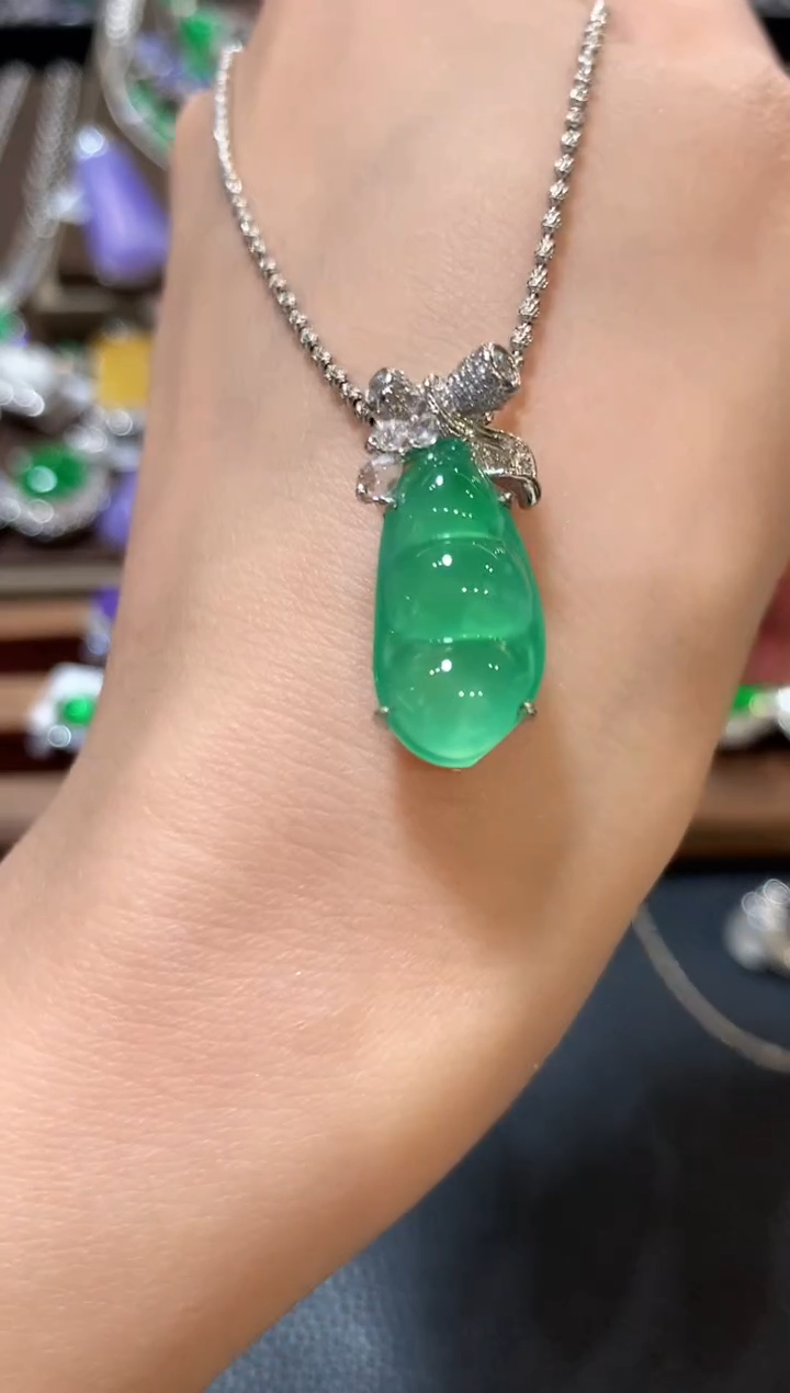 吊坠(不含链)18K金镶嵌翡翠m30   