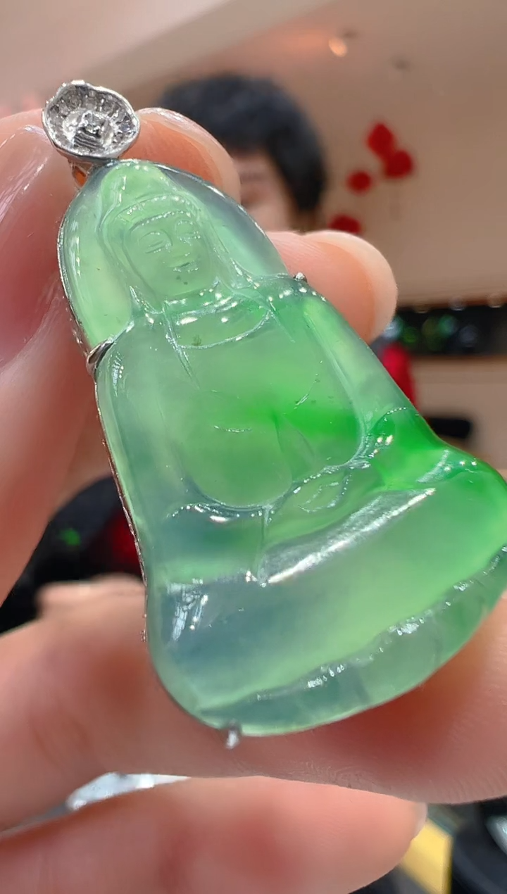 【闪购商品】翡翠吊坠(不含链)18K金镶嵌        