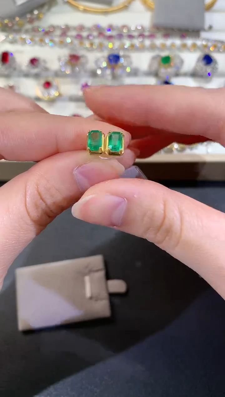 【闪购商品】祖母绿耳饰18K金镶嵌R376|2500