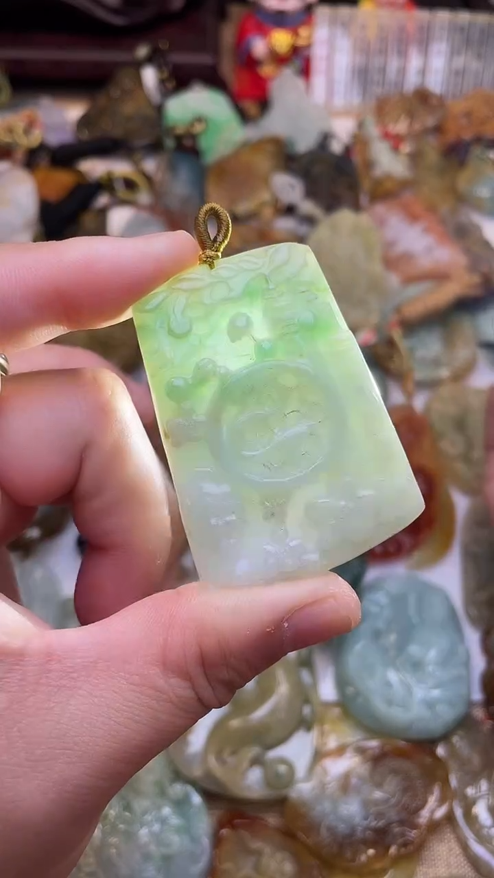 颈饰未镶嵌翡翠1