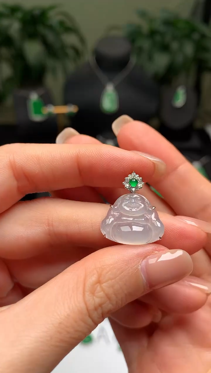 颈饰18K金镶嵌翡翠佛公