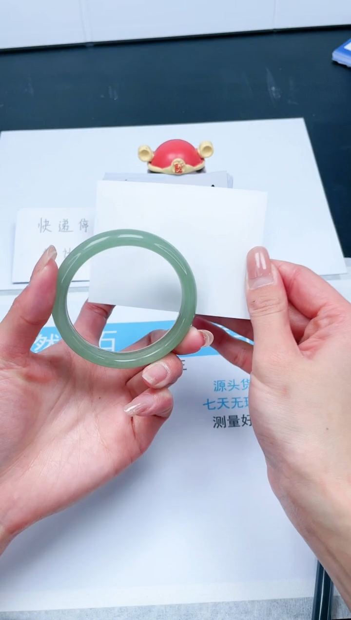 【闪购商品】石英质玉手镯未镶嵌291-57.1