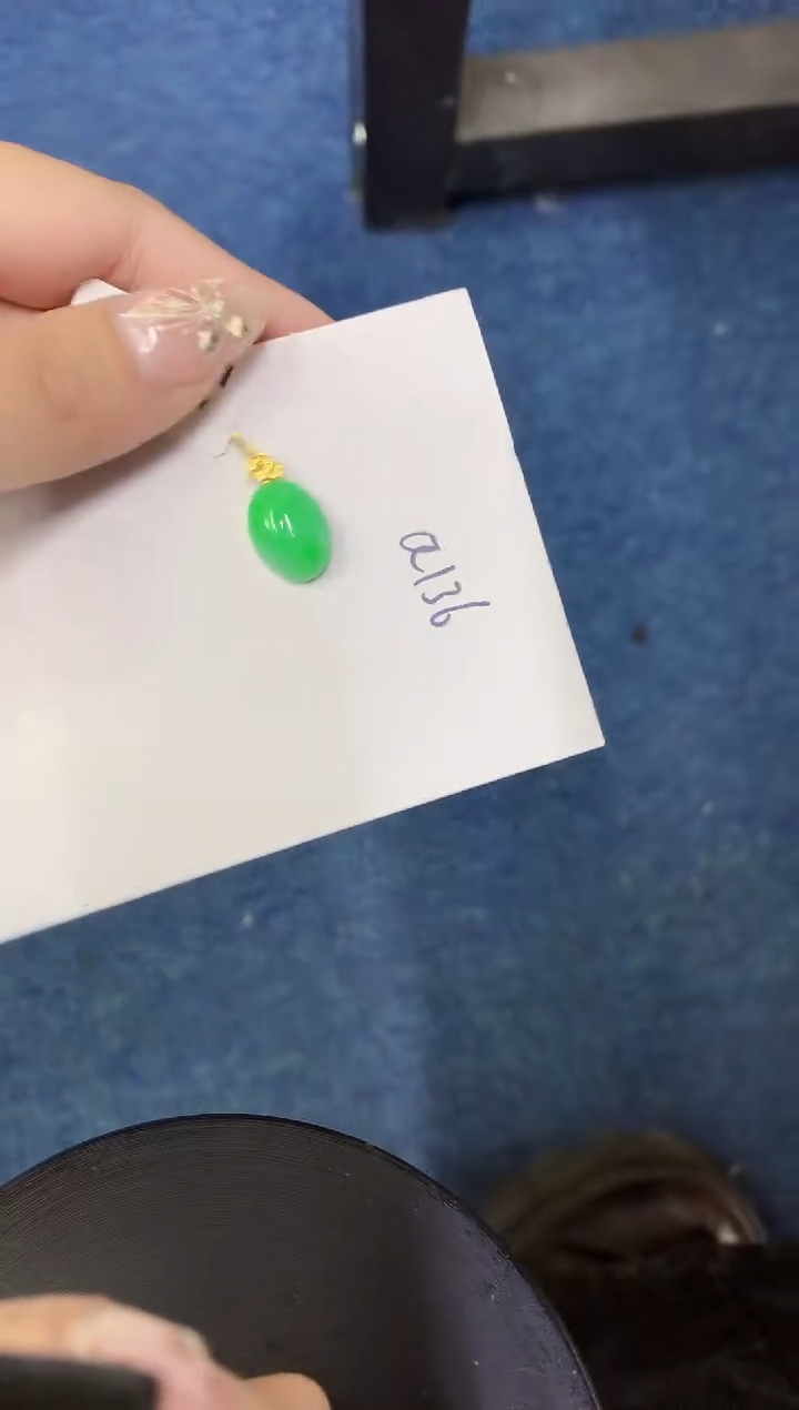 【闪购商品】翡翠颈饰18K金镶嵌0000000000