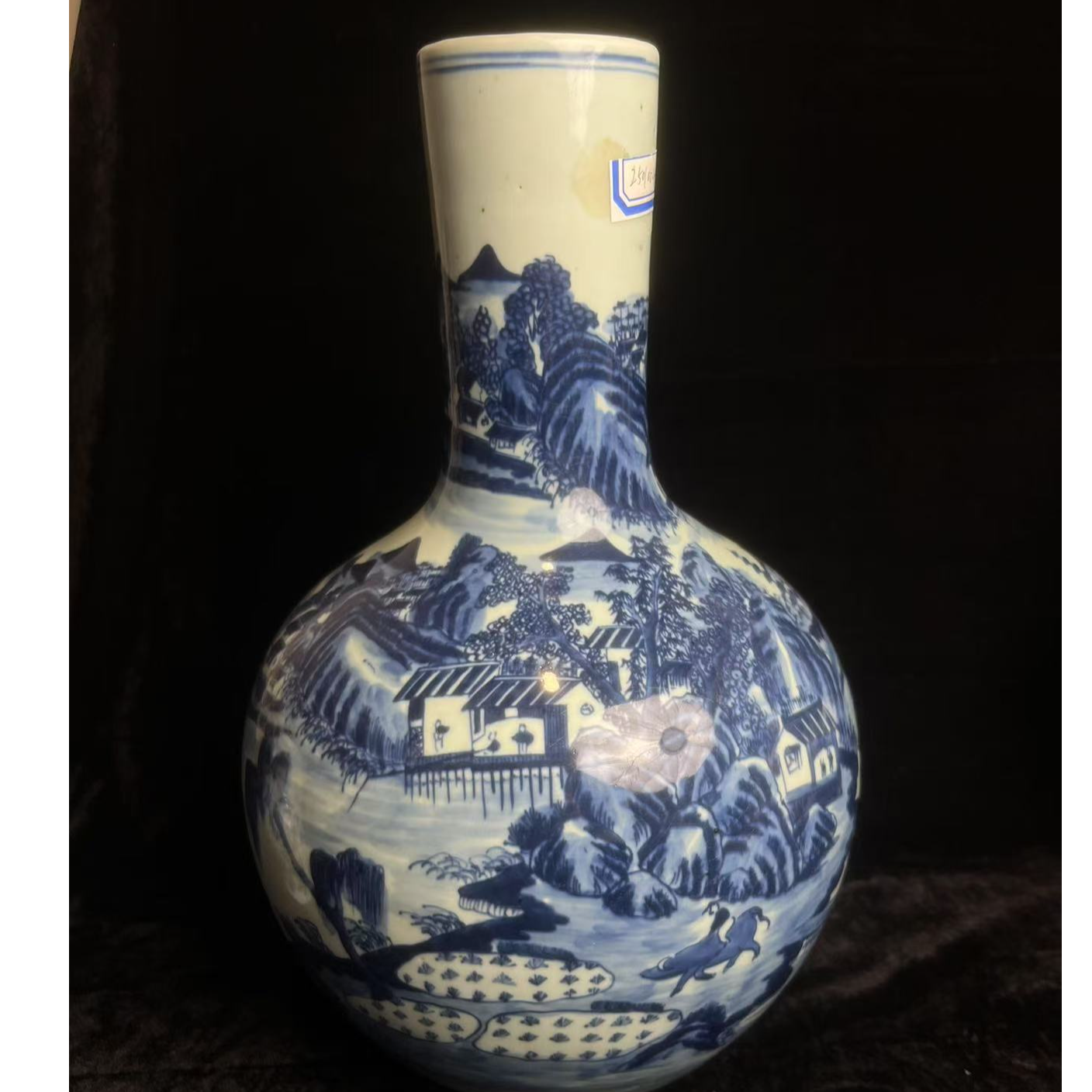 清代青花山水纹千秋瓶