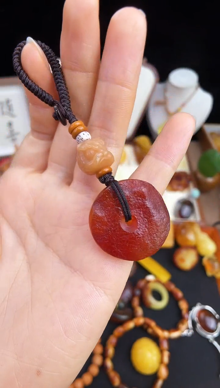未镶嵌琥珀珠宝奇石柒月