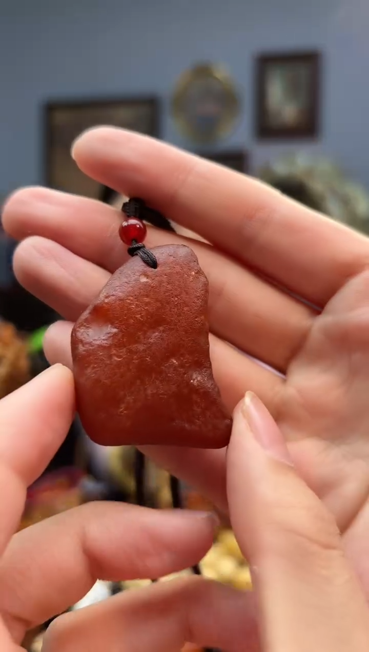 琥珀颈饰未镶嵌吊坠