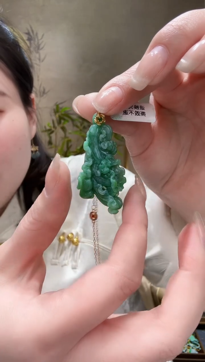 【闪购商品】翡翠颈饰未镶嵌吊坠