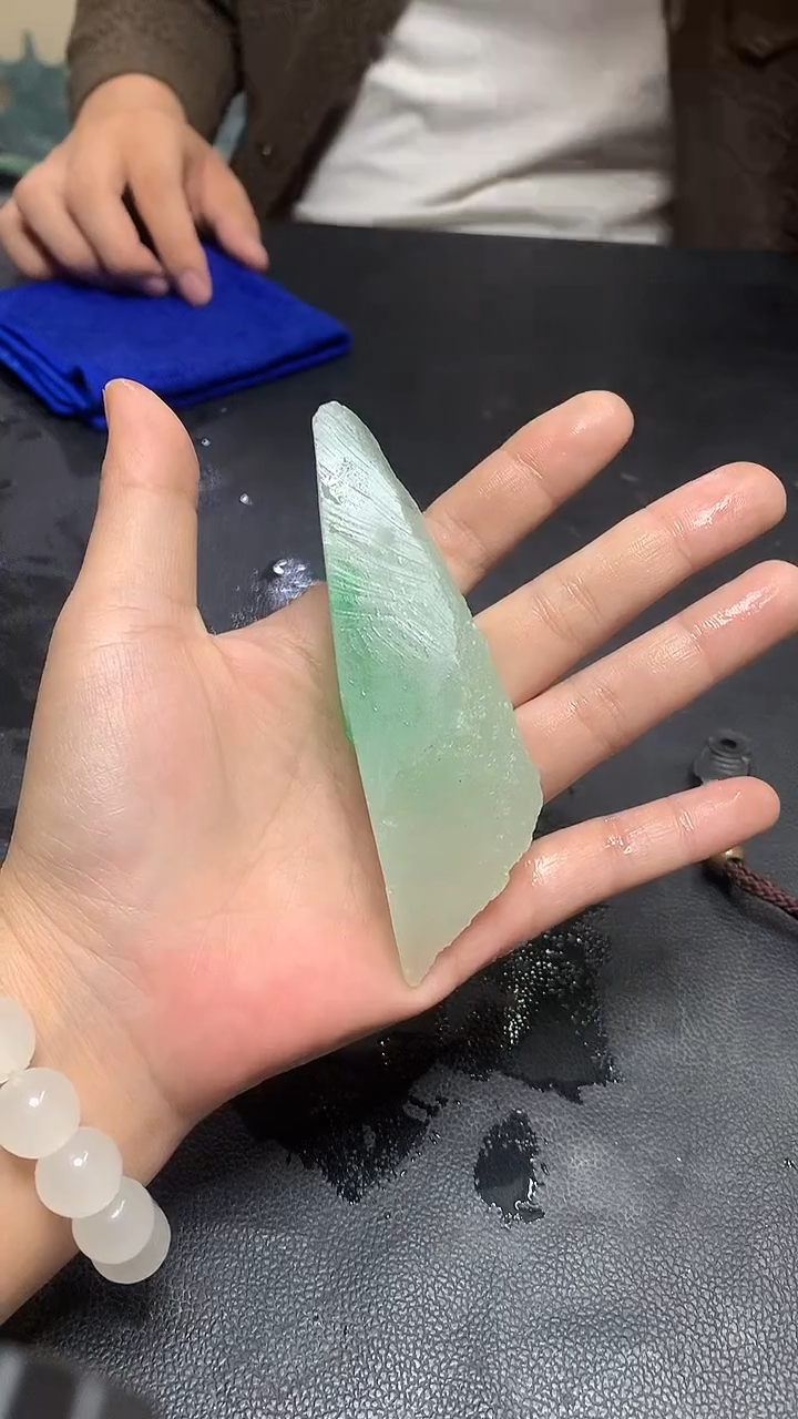 玉冰飘花边角毛坯