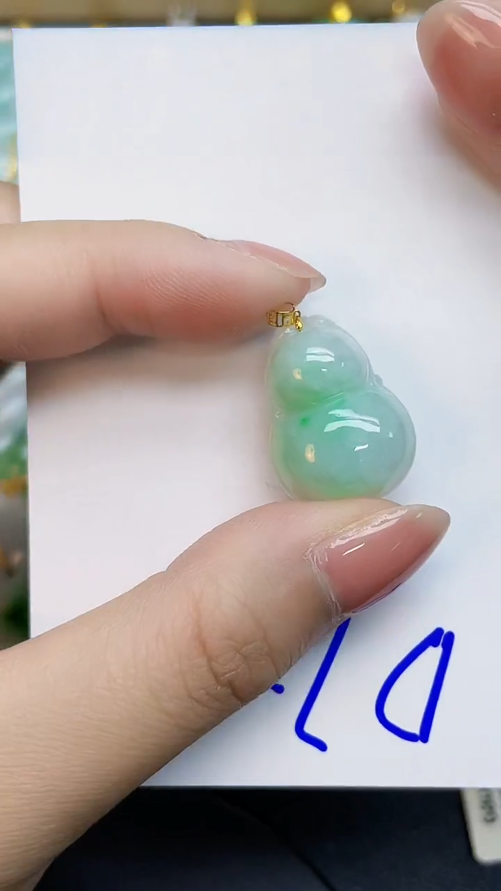 翡翠18K金镶嵌颈饰0000000000