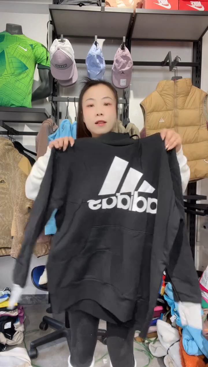 1367闪购编码  阿迪运动卫衣裤以直播间过款为准 尺码. XL