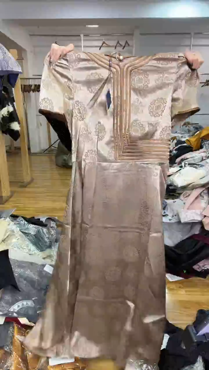 连衣裙       L码        105-115斤