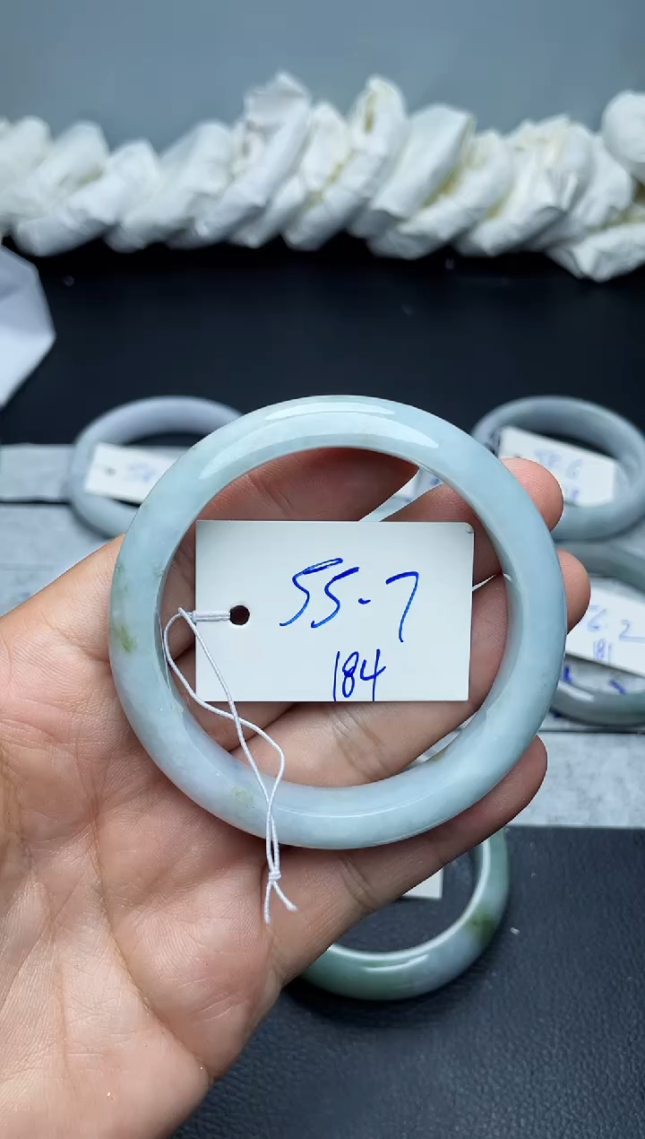 未镶嵌手镯翡翠184