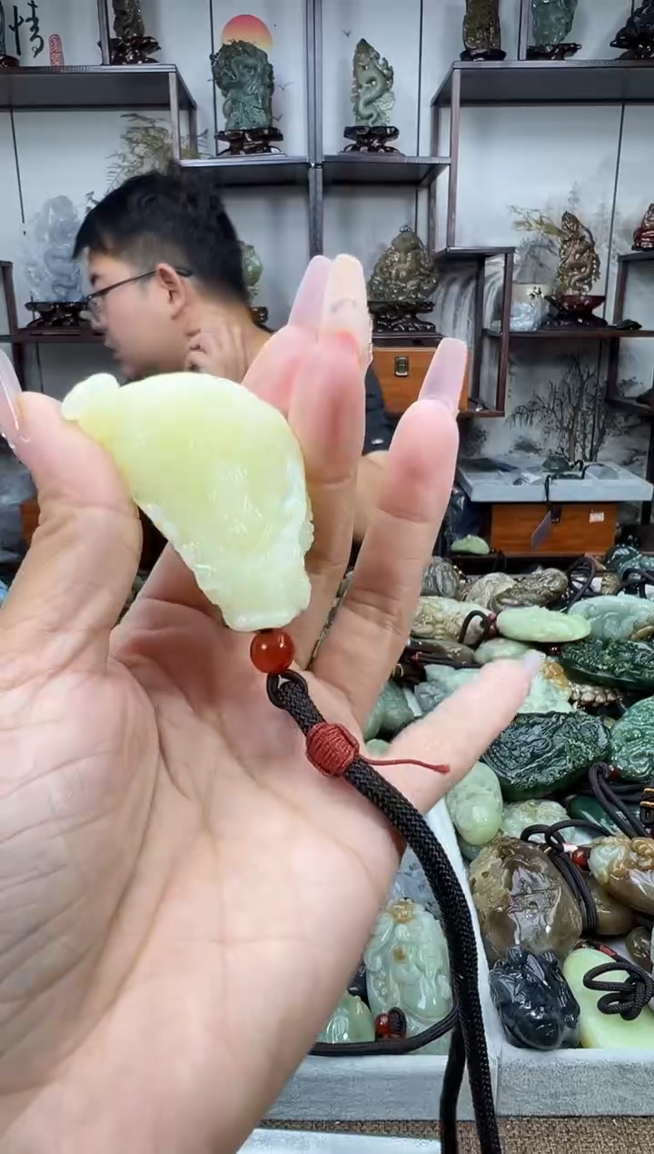 和田玉未镶嵌把件1