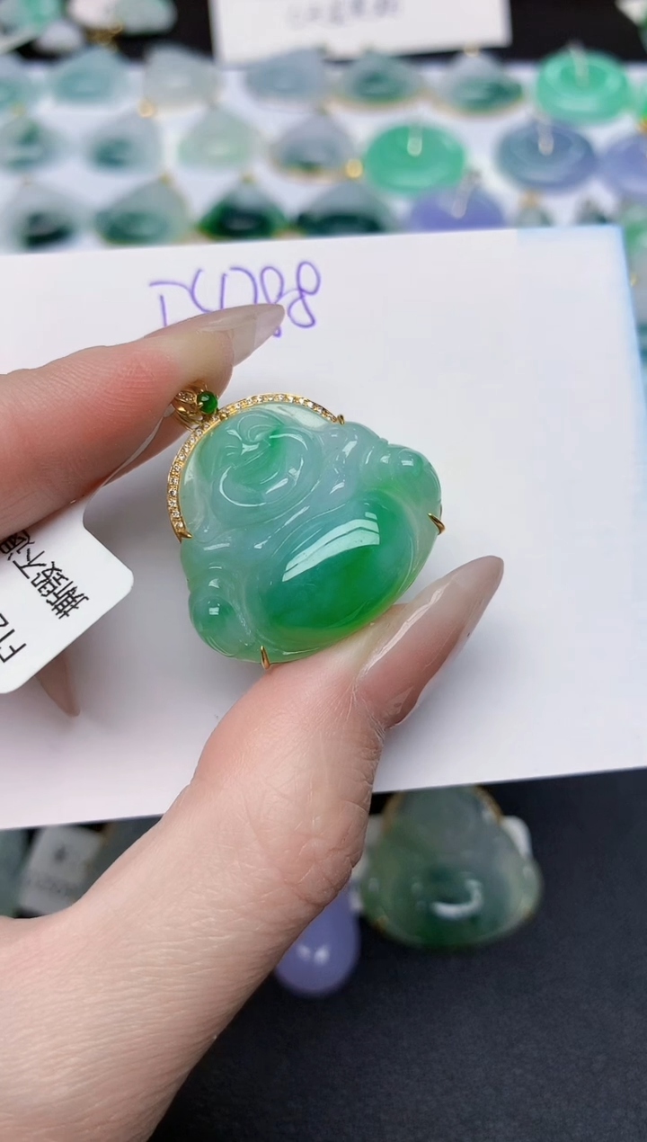颈饰18K金镶嵌翡翠天然缅甸A货翡翠百元以上9元证书费自理