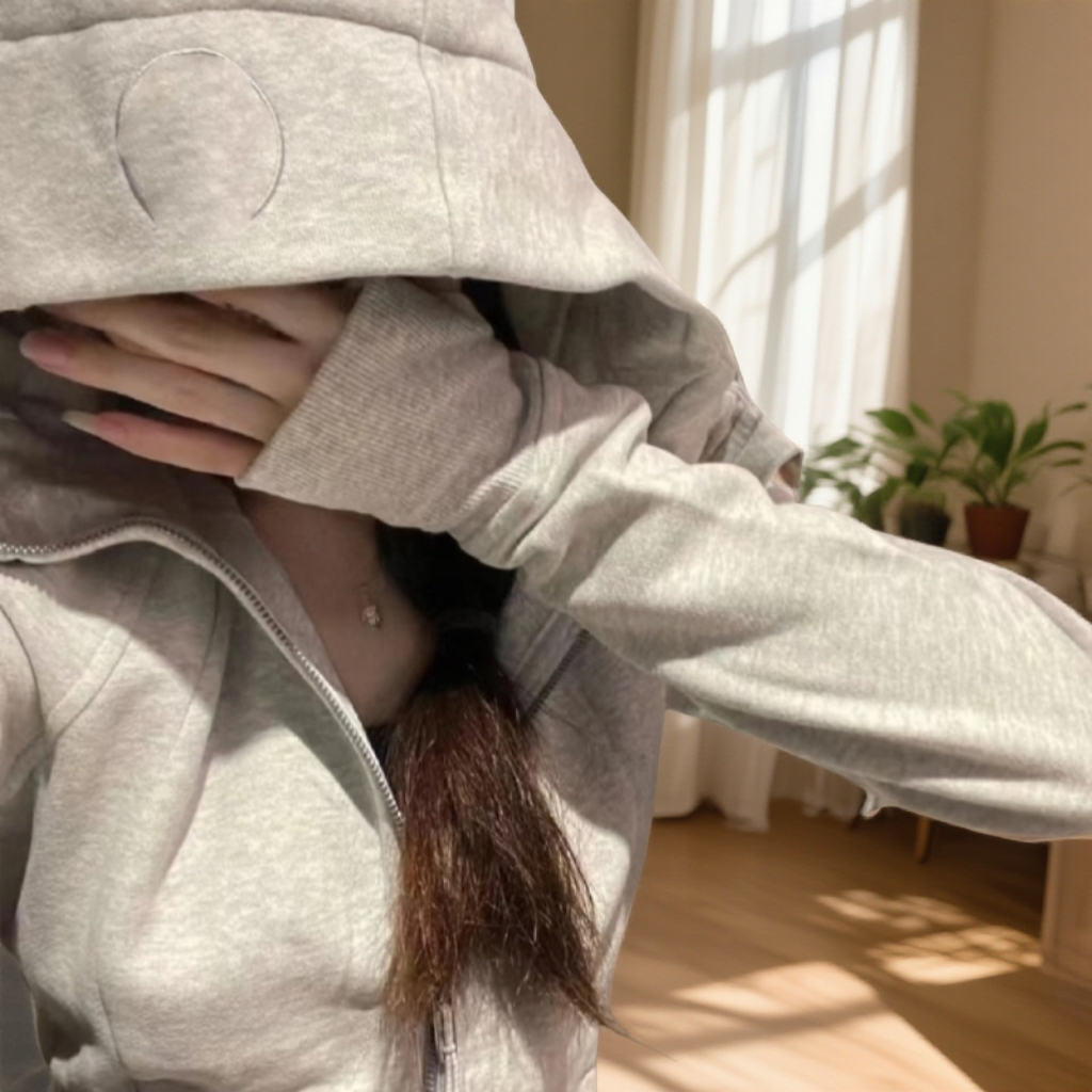 一样一样的SCB新款连帽加绒卫衣