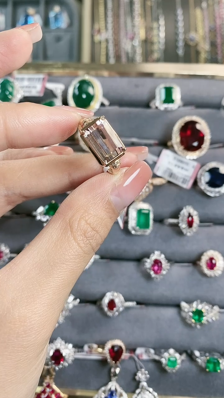 【闪购商品】碧玺戒指18K金镶嵌18K金镶嵌碧玺戒指