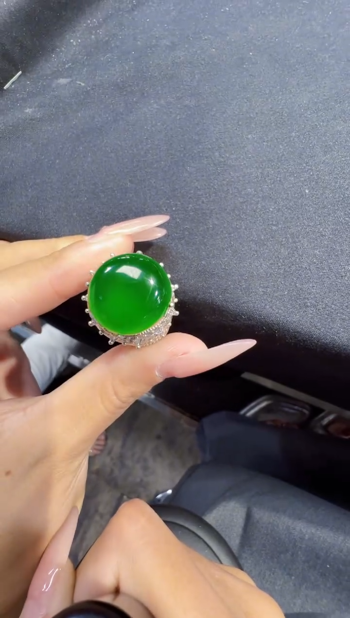 定制翡翠未镶嵌蛋面1