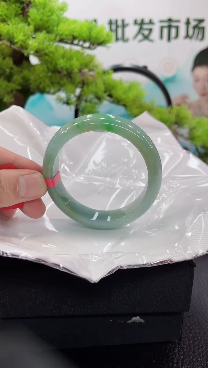 【闪购商品】翡翠手镯未镶嵌手镯