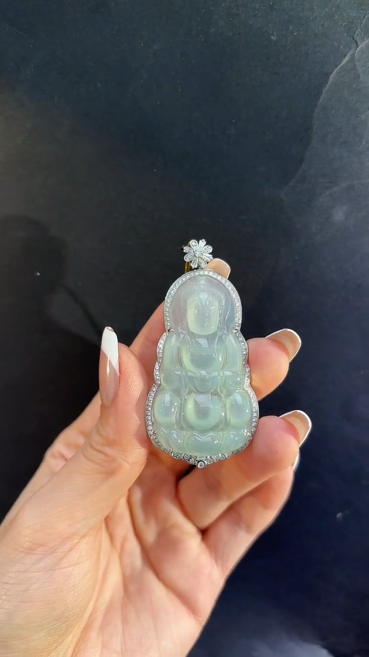【闪购商品】翡翠吊坠(不含链)18K金镶嵌翡翠观音吊坠多人不退不换
