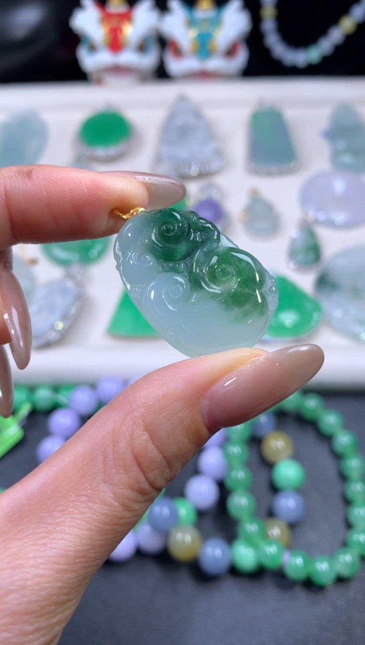 吊坠(不含链)18K金镶嵌翡翠 