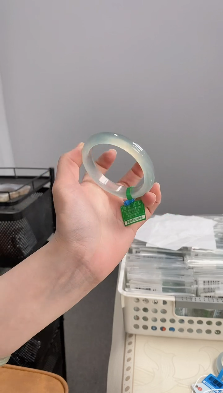 【闪购商品】玛瑙/玉髓手镯未镶嵌55-56圈