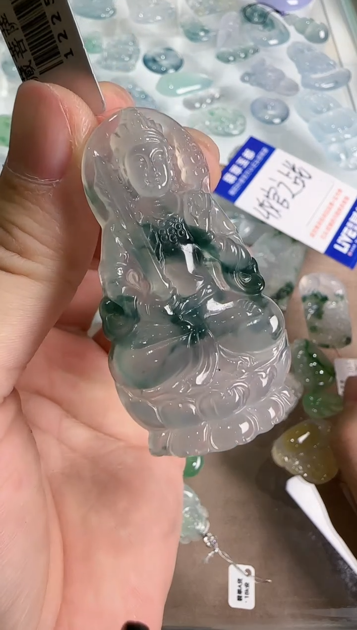 【闪购商品】翡翠吊坠(不含链)未镶嵌··