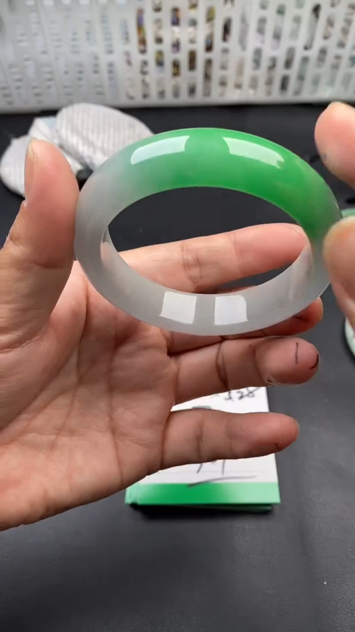 翠生源手镯吊坠手链300