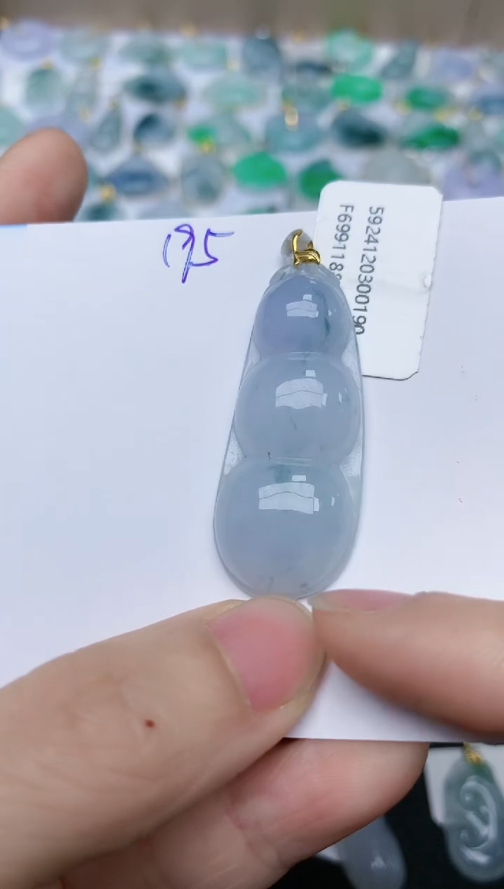 【闪购商品】翡翠颈饰18K金镶嵌天然翡翠A货    195