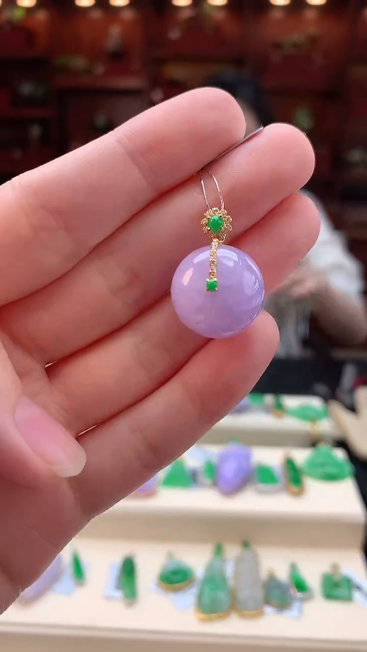 【闪购商品】翡翠颈饰18K金镶嵌赠礼盒证书 敏