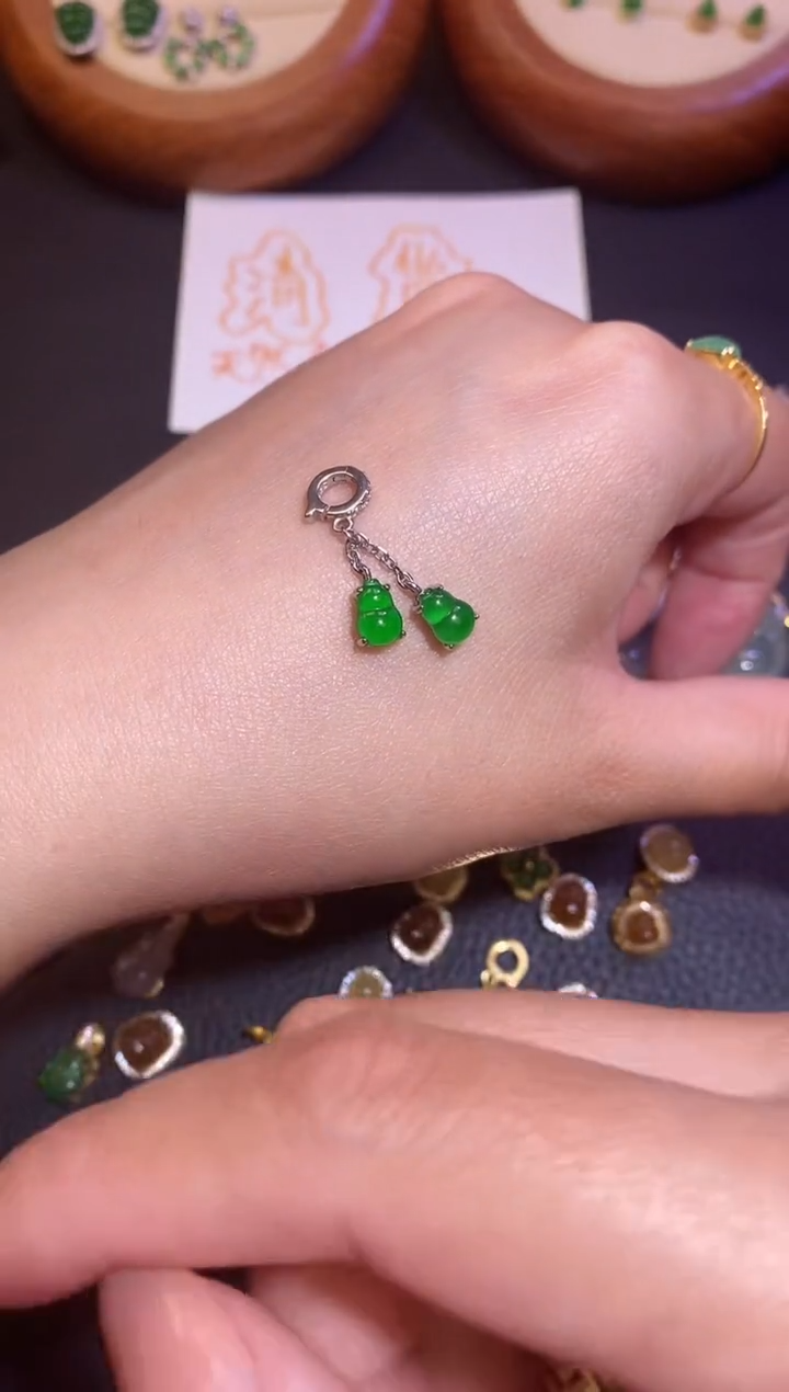 颈饰银S925镶嵌翡翠a货翡翠